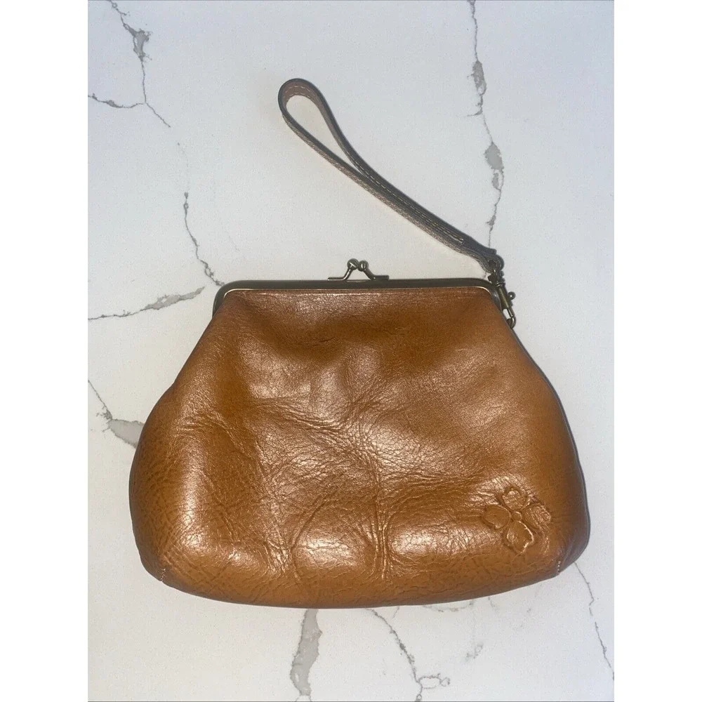 PATRICIA NASH‎ Savena Burnished Tooled Gold Kiss Lock Wristlet